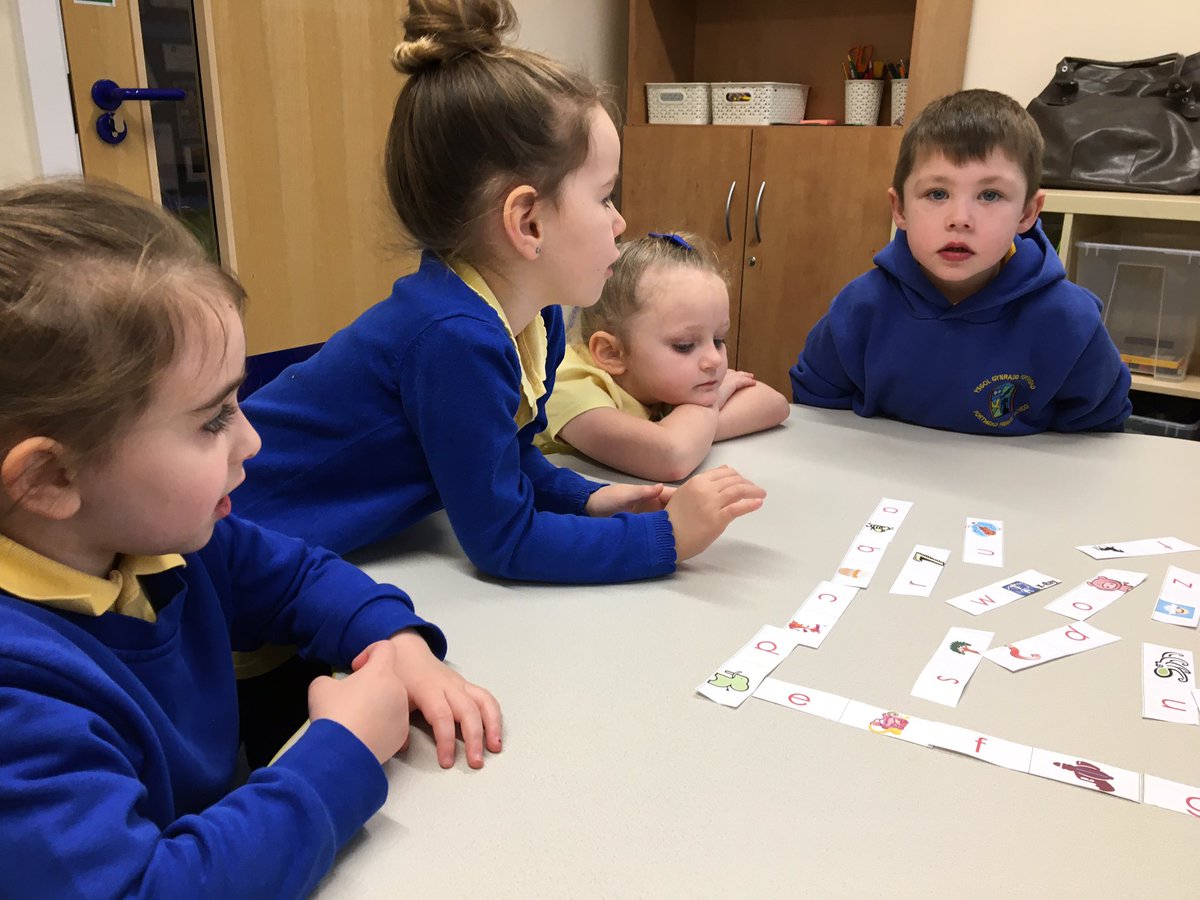 portmeadp's tweet photo. We played letter dominoes today, we were super! #pmdprec #pmdplit https://t.co/aowDLBFDMT