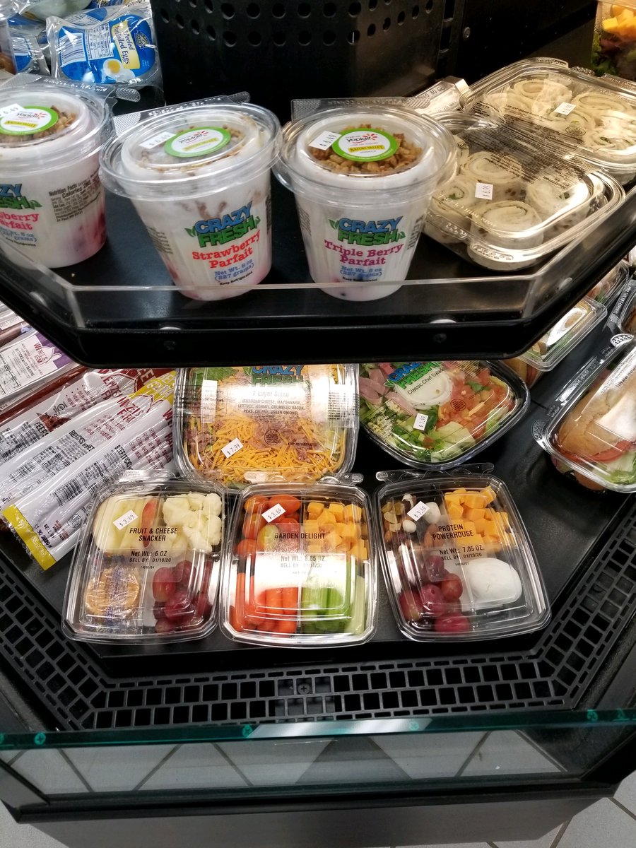 CentralCenex's tweet photo. Working hard to stick to that New Year's resolution? We have a ton of @RDWCrazyFresh options to keep you on track! https://t.co/HGcrACJAbx