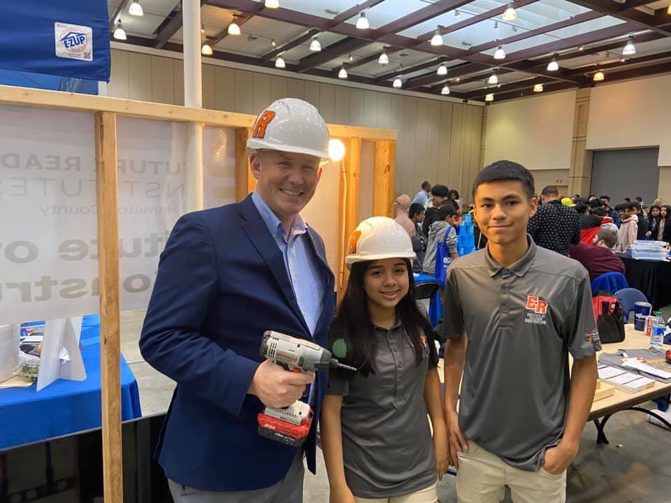 ERHSBuildConst's tweet photo. Day 1 of the Get Future Ready event is in the books! Our ambassadors did an amazing job of spreading the good work our institute is doing. They even had some VIPs stop by @DrBryanJohnson @FreemanBlake @HCSfutureready https://t.co/qNiPdstly2