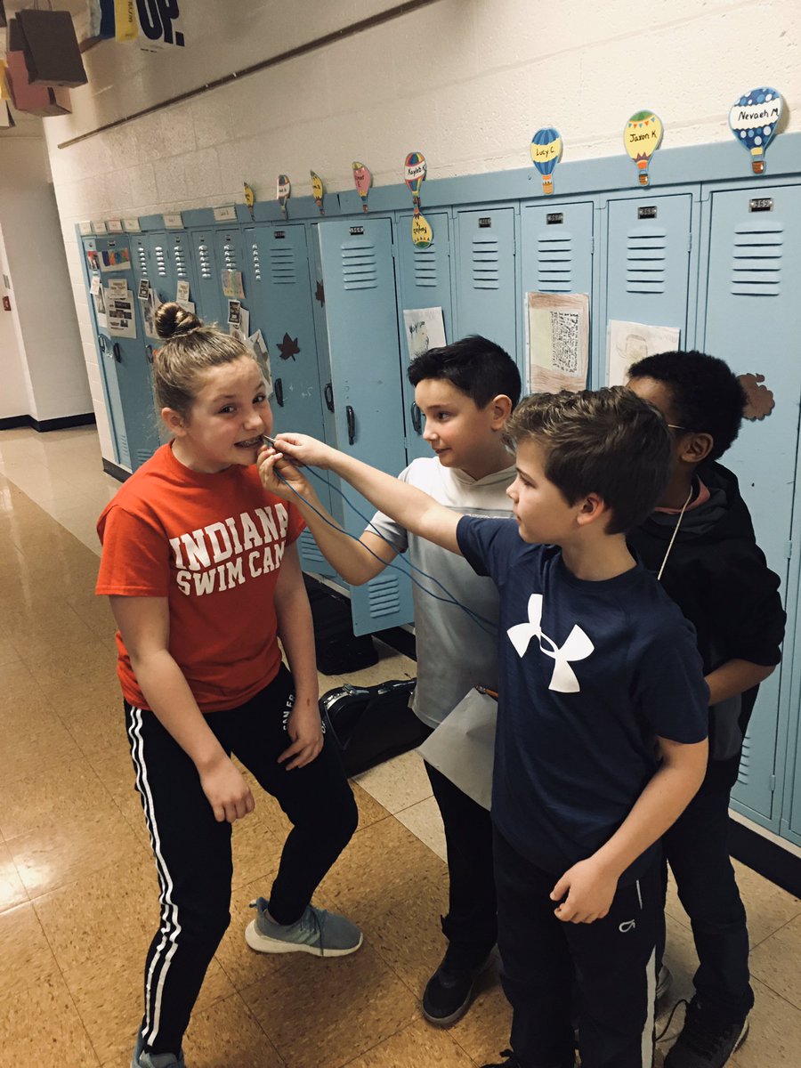 MrLantvit405's tweet photo. FYI, braces conduct electricity. (No 5th graders were hurt during the production of this picture!) #WeAre44 #Madison44 https://t.co/7kSvP7rhuV
