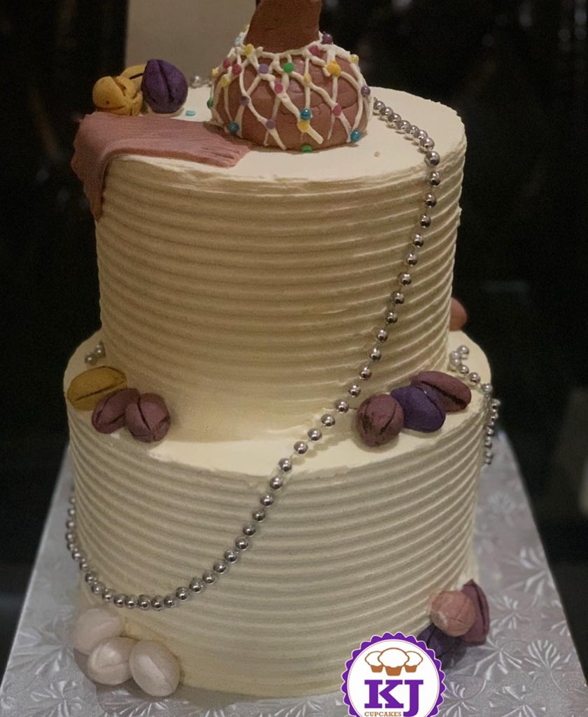 Traditional Wedding Cake. Had little time to pull it off but it turned out pretty good.  #KJcupcakes #GambianWeddings #TraditionalWeddingCake #AfricanCake #Gambia #Africa