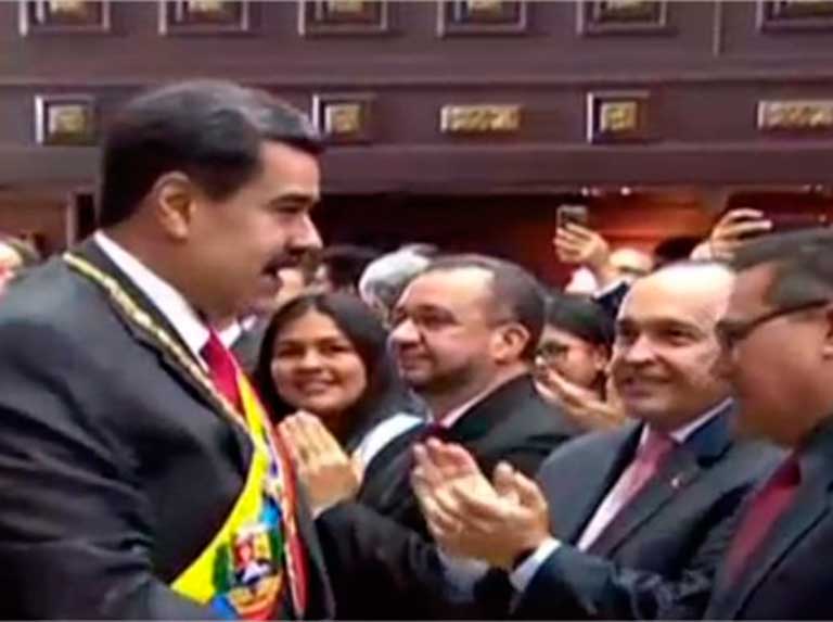 LaYucaInforma's tweet photo. Maduro entrega informe anual ante la ANC https://t.co/UJCz2uWQWR https://t.co/ie9PwKFmmr