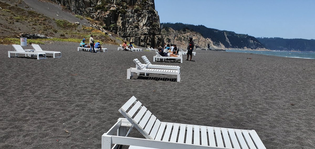 franevent's tweet photo. Ya Puedes disfrutar de este servicio de forma gratuita en el sector calabocillos #reposeras y #mesitasdecentro sector #solaneras contacto con la naturaleza y el mar #tranquilidad única. <3 #municipalidad #Dturismo #naturalezaabierta https://t.co/Zp7KJzx3Ce