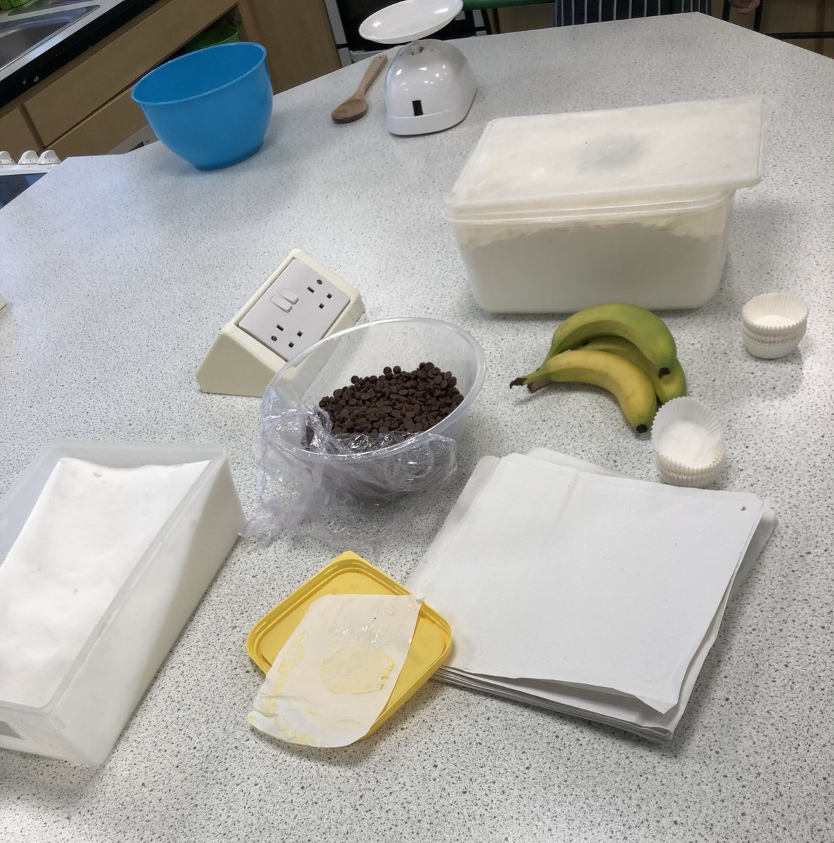 Lawlor1Miss's tweet photo. Another busy morning for our Multistudy bakers and Mrs Brown! Today we made some healthy banana choc chip cakes. I think we might need a little more work on sharing right enough... π€π #lifeskills #baking #toogoodtooshare #TeamStK https://t.co/4ZFz6ruLsZ