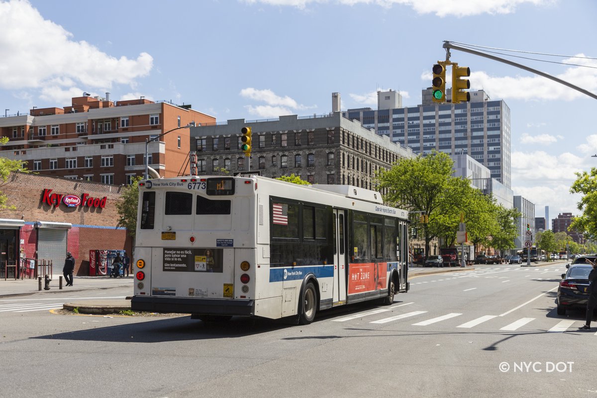 NYC_DOT's tweet photo. In 2019, we installed 326 Transit Signal Priority (TSP) & Queue Jump intersections in partnership with @MTA, exceeding our #BetterBuses goal. This included on the M15 @NYCTBus route, Q52/Q53 #SelectBusService route, M1 route, & four queue jumps on Broadway in Queens. https://t.co/lDCuc7sEAg