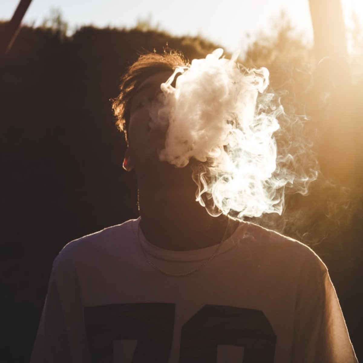 SVLOUNGE's tweet photo. Escape to paradise. If just for a puff. https://t.co/n77mSPWlVd