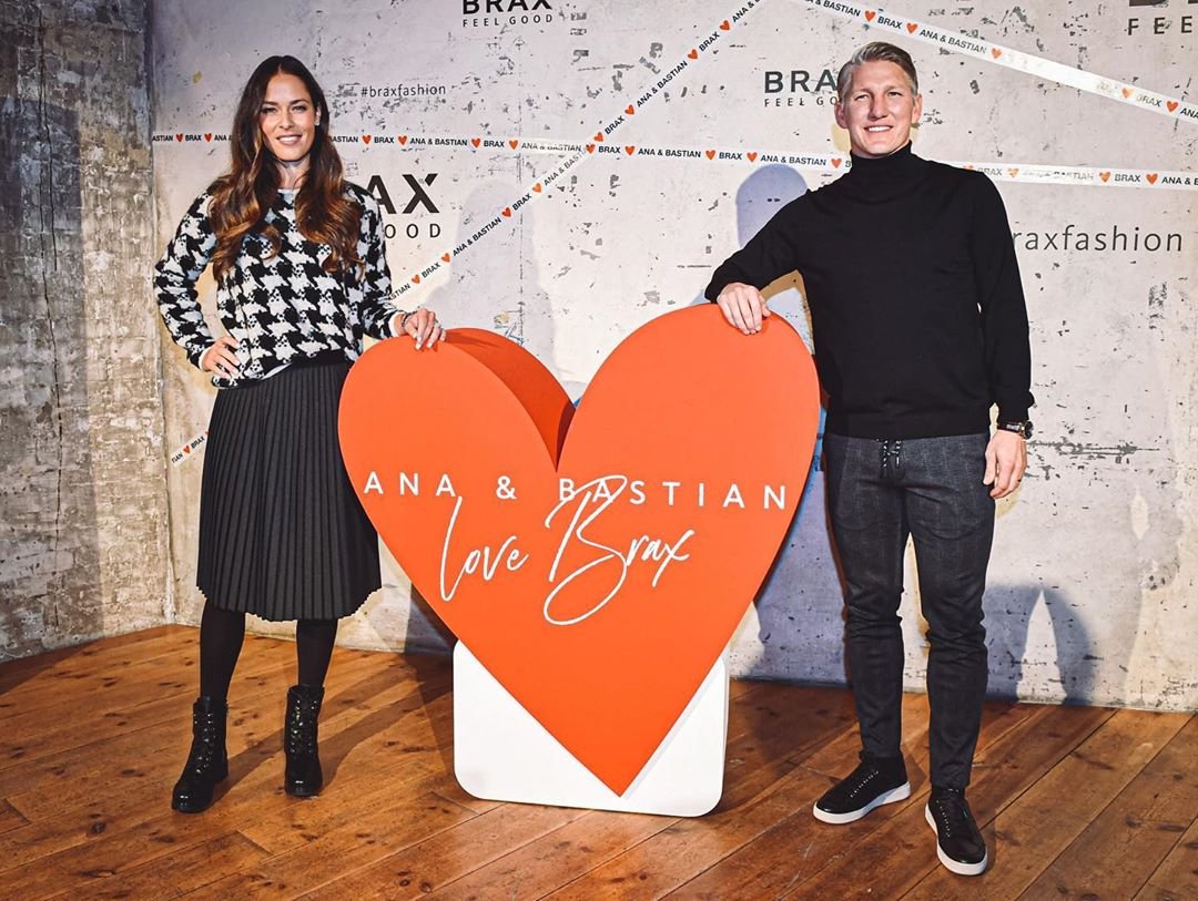 31Teambs's tweet photo. Today was the launch in Berlin of the campaign that @AnaIvanovic and @BSchweinsteiger
called "Ana & Bastian" made for Brax Fashion 🇩🇪📸👗🧥👔👚👫🖤❤ #schweinsteiger #anaivanovic #braxfashion #perfectcouple #fashionweekberlin #embassadors #berlin #bastiana #congrats https://t.co/awJQrBiWnM