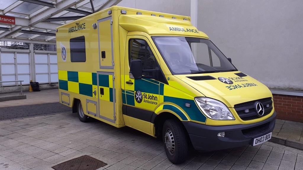 CometTransport's tweet photo. A great first few days with @stjohnambulance @NHSEngland . @CometTransport now has its own ambulance and response car during daytime hours. This will be a huge help in ensuring we can mobilise within 30 mins to support the children of the East Midlands. @PCCUatNCH @PICULeicester https://t.co/6rAnx029QZ
