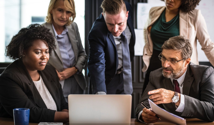EPT_LATAM's tweet photo. Nuestros especialistas cuentan con un amplio conocimiento en las leyes fiscales, aduaneras, así como gran dominio y habilidad analítica en materia de finanzas y economía. Permite que nuestro equipo te asesore: https://t.co/YVjUHjeZbb https://t.co/lTQ02keVag