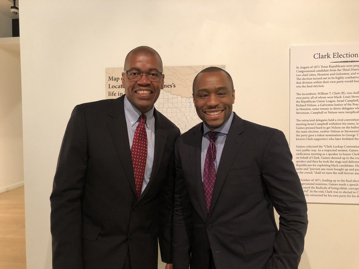 ReginaldStuckey's tweet photo. Thanks to @marclamonthill for spending time with me to talk about the life and legacy of Dr. MLK Jr. S/o to @tia_mechelle for putting together the perfect match. #BossProf #GigDat https://t.co/rTSDixj68x