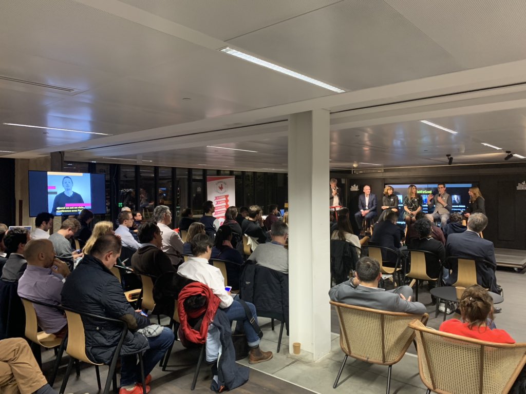 La seconde table ronde démarre à #StationF avec un très bel auditoire!!! <a href="/Emmanuelle_perr/">Emmanuelle Perrone</a> <a href="/Invers_fr/">Invers</a> <a href="/MyBus_/">MyBus</a> <a href="/carbiolice/">Carbiolice</a> @AfyrenBiotech #auvergnetech <a href="/_leconnecteur/">Le Connecteur</a> <a href="/ClrmntMetropole/">clermontmetropole</a> <a href="/nicolasbordas/">nicolas bordas </a> <a href="/Korben/">Korben</a> <a href="/olivierbianchi1/">Olivier Bianchi</a> #techforgood <a href="/lebivouac_/">Le Bivouac</a>