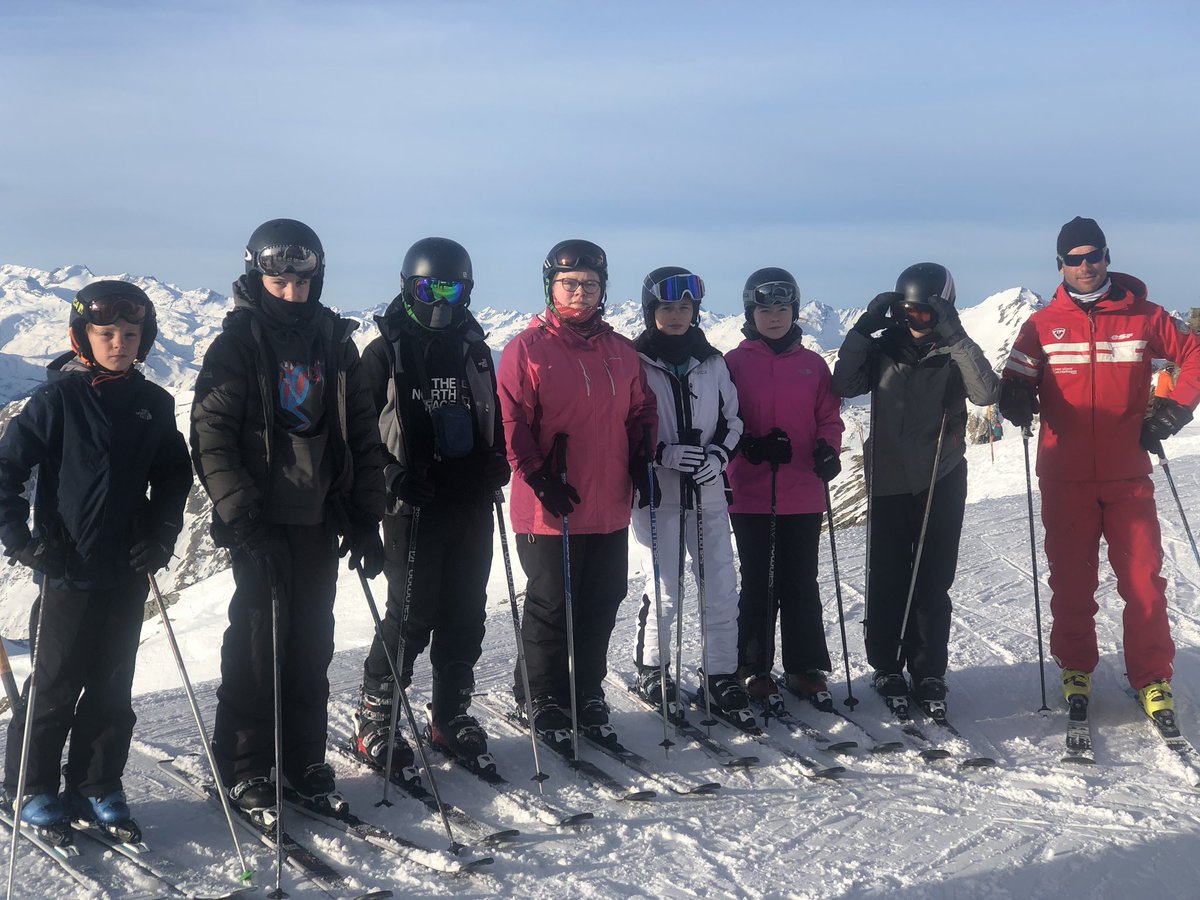 OCASkiTrip's tweet photo. Beautiful ski weather in Les Menuires 🎿☀️ https://t.co/aFGcoqIFFK