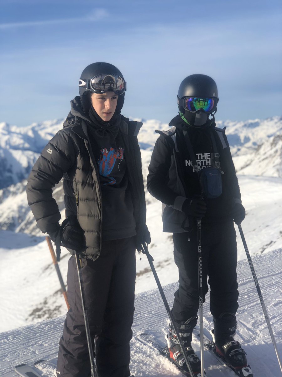 OCASkiTrip's tweet photo. Beautiful ski weather in Les Menuires 🎿☀️ https://t.co/aFGcoqIFFK
