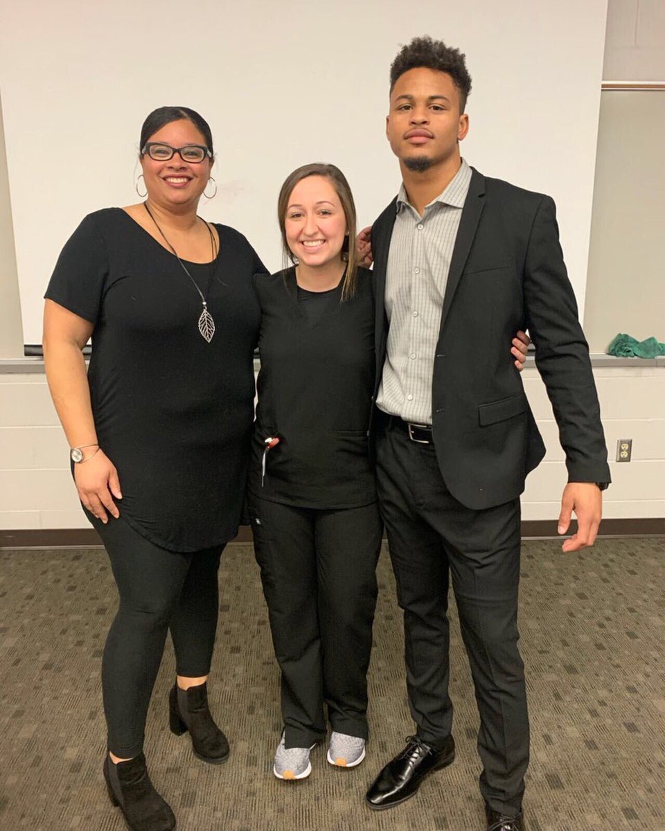 MihuSoftwares's tweet photo. Thank you to the Audiology students at the University of Louisville for the allowing us to come out to speak at their school about our new app MIHU! Thankful to have your support! Special thanks to Elizabeth Medlock for putting it together, pleasure of meeting everyone! #MIHU https://t.co/pJ0sOIVjBa