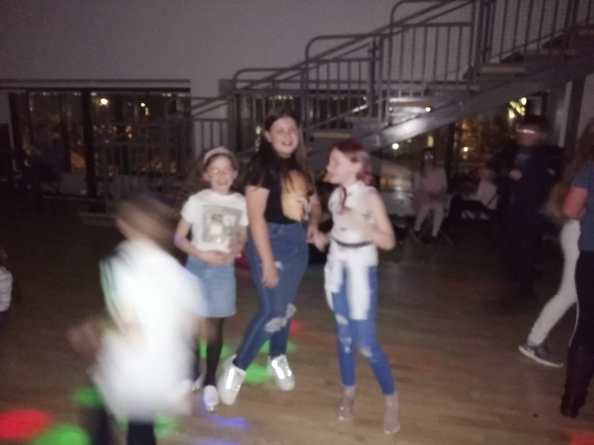 YearFourBPS's tweet image. Busting our moves at the disco #dancingdivas