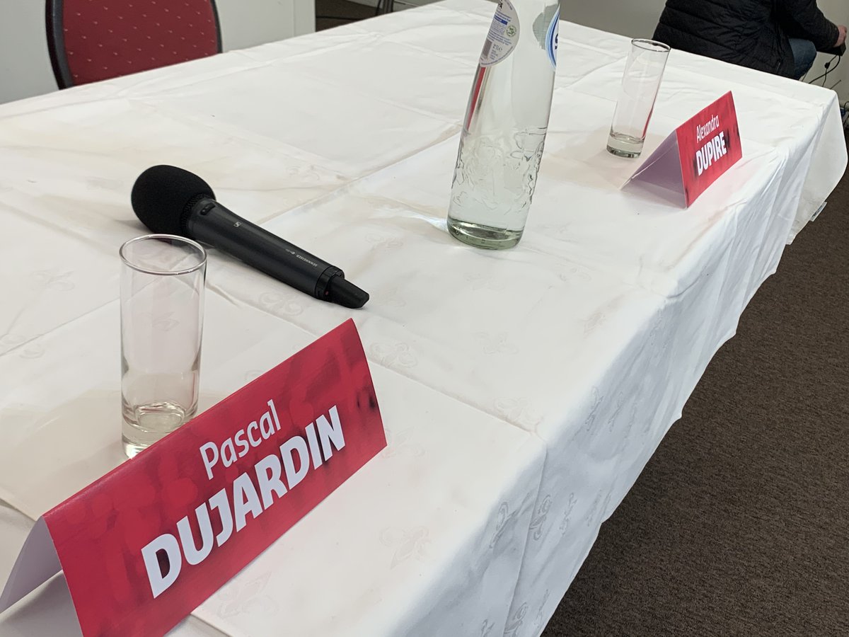 defi_eu's tweet photo. Ce soir avait lieu la présentation des programmes d'@AlexandraDupire candidate au secrétariat général &amp; @pascaldujardin, candidat à la présidence de la #périphérie à #Crainhem 
▶ https://t.co/Z02dl6ONwL https://t.co/PBkB7DgqK7