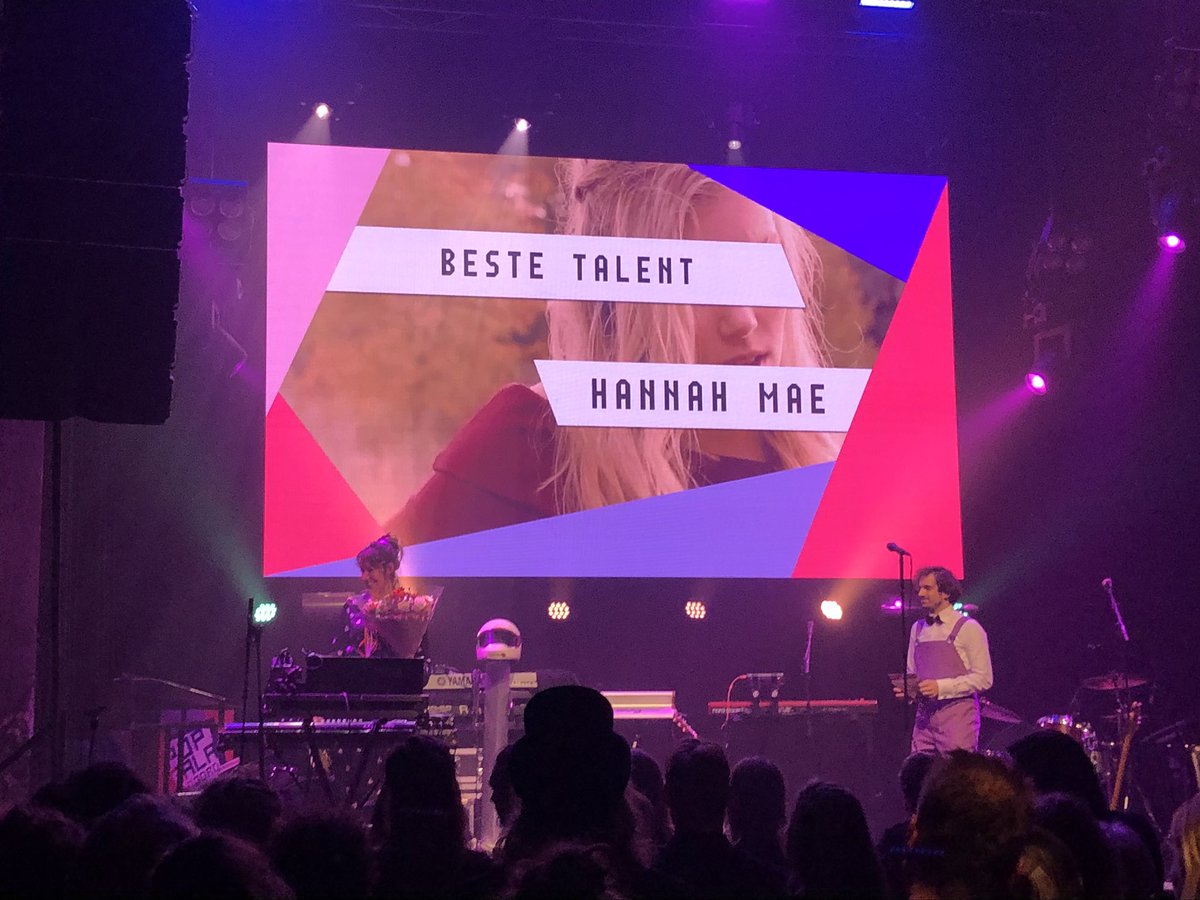 remyvanmannekes's tweet photo. Beste talent tijdens het #popgala @esns @hannahmae_music https://t.co/zgo7e1STTH