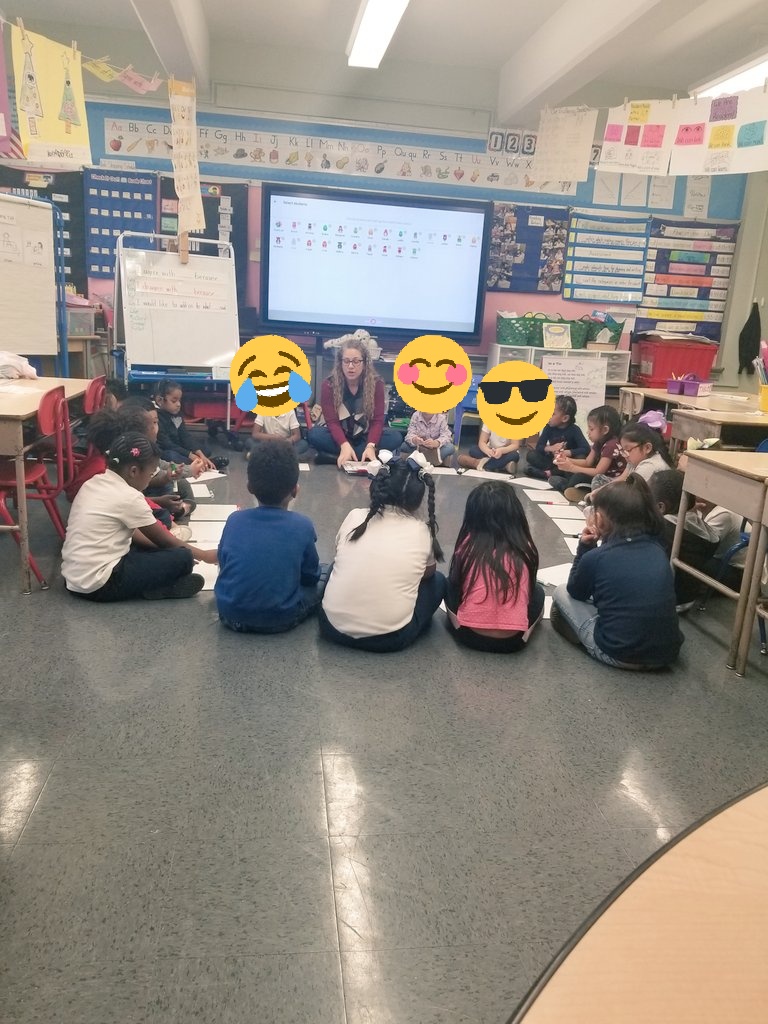 SylviaGimenez1's tweet photo. There is evidence of Hallmark 2: Talk/discuss to build language and knowledge at P.S. 274 as students engaged in a Socratic Seminar. @D32Bushwick #AdvancedLiteracies #ILF #CRSE @ExecSuptKWatts @pizzillo @BKNorthNYCDOE #WeAreBrooklynNorthStrong https://t.co/dWZE09JNqW