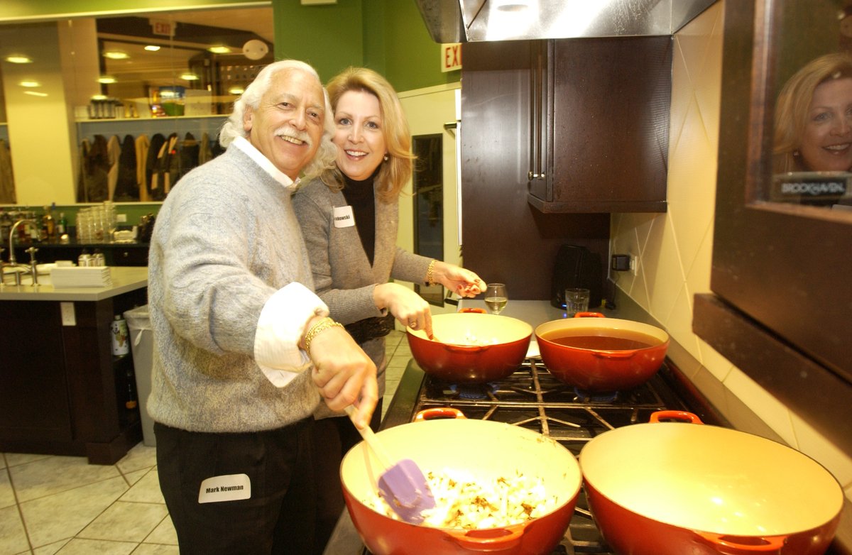 Chicago Concierge tweet media