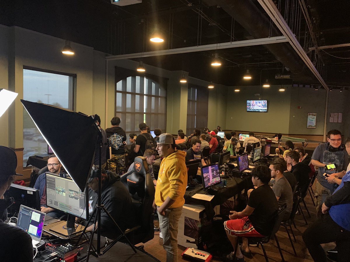 GWeSportsSCH's tweet photo. Hey Chicago FGC - looking for some last minute practice?
Tonight at @GWeSports join us for our 44th Weekly Event: #FightingGameWorks
FREE Brackets +
Food & Bev. to order!
Doors @ 5 PM
601 N. Martingale Rd. Suite 115
Schaumburg, IL - 60173
https://t.co/YgSuHxTkaQ
#GameWorks https://t.co/ntl6B96hVu