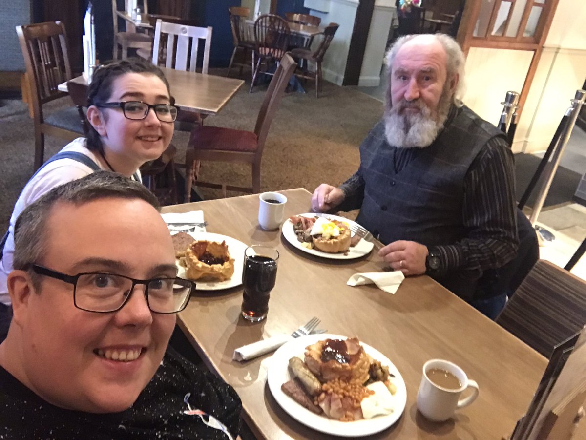 saradavies13's tweet image. Had such a fun birthday today @MissJesscat13  knows how to plan a perfect day 😃😃😃 a trip to @tobycarvery for breakfast. To #funstation then @VolcanoFallsUK.  Movie @cineworld all went absolutely amazing however trust @McDonaldsUK to put a downer on it.