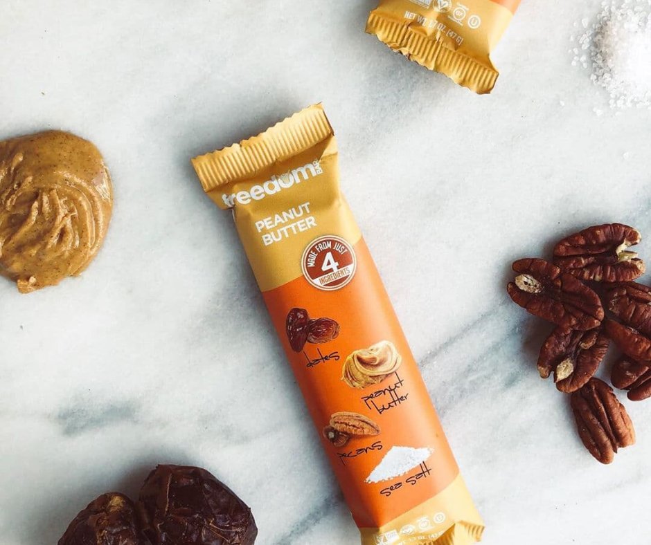 _freedombar's tweet photo. 4 INGREDIENTS: 
✔️dates  ✔️peanut butter  ✔️pecans  ✔️sea salt
Yep that’s it😊
⁉️What are you snacking on today 😉
#freedombar #chocolate
#chocolatebars #nuts #energy #snacks https://t.co/iU3Jy55ZKK