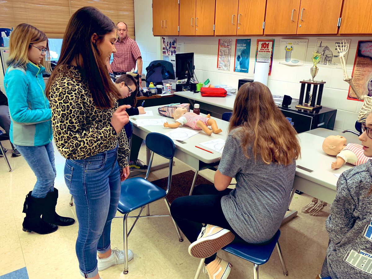 SenecaValleySHS's tweet photo. SV students LEAD the way in time management. @SV_RGMS #SVstandout #SVLEAD https://t.co/KKd9i7YvYQ