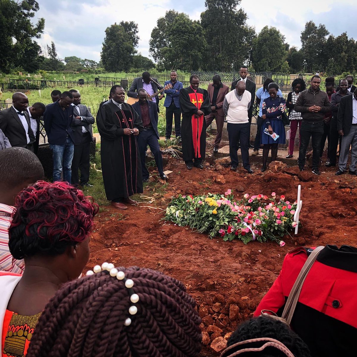 GerbersGo's tweet photo. Today was difficult and beautiful as we witnessed community at the burial of the 2 year old daughter of 2 MOHI coworkers. Her name was Queen. Katie works with her father and had even visited their home shortly after she was born. Please pray for comfort for her parents. https://t.co/TqElgFyktL