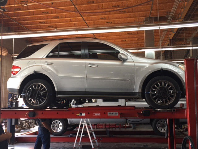 American5Star's tweet photo. Is your vehicle pulling to the left or right? It might be time for a wheel alignment! Get your vehicle heading in the right direction at American Five Star 📲https://t.co/J4EMxkZHup https://t.co/RwfjQZY2g9