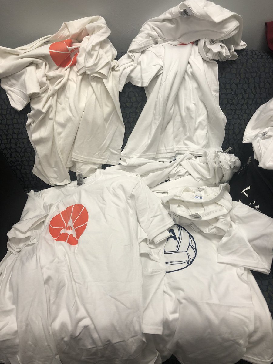 USCA Women’s basketball game is Wednesday @ 5:30 vs Flagler and USCA Men’s basketball game is @ 7:30 vs Flagler!!! Come support &amp; get some free shirts! There will be a halftime game &amp; the **New Student Section** is the bleachers behind the 🏀 goal on the far side of the court💪🏽