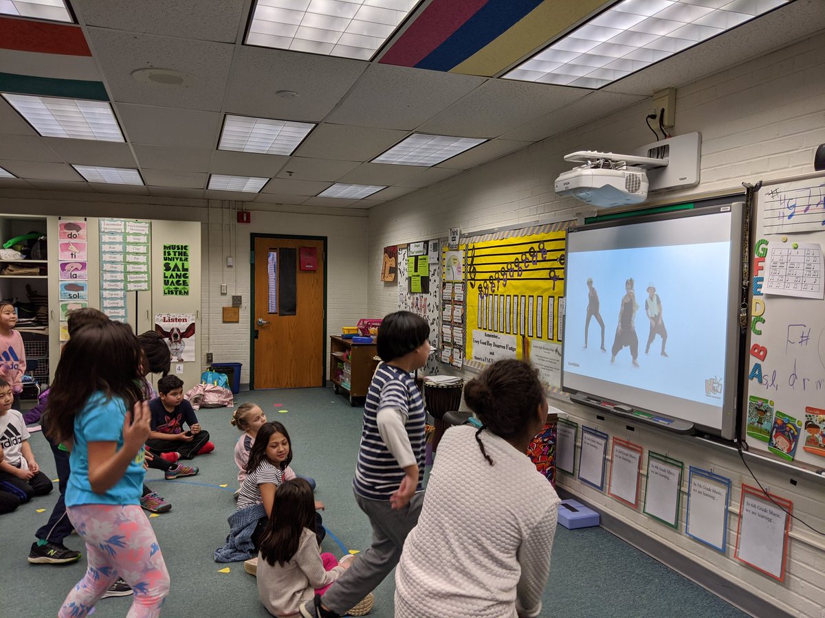 MusicMakersFVES's tweet photo. 3rd grade is learning about 80s and 90s fashion, dance, and music with a little help from GoNoodle. Can't wait for Decade Day tomorrow! @FairfaxVillaES @MsDavisFCPS https://t.co/qVL03qk6uN