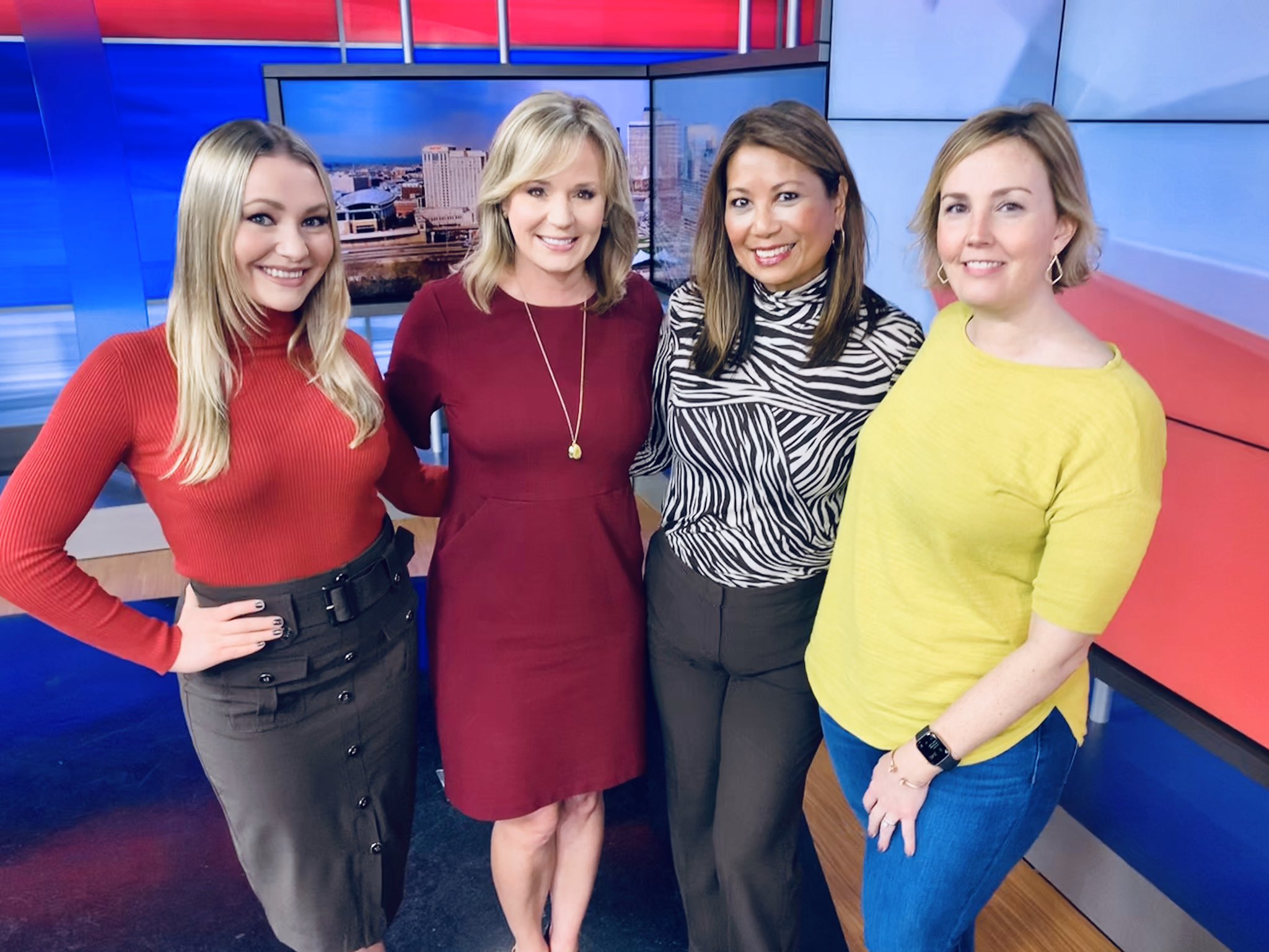 Lisa Carberg on X: Lucky to work with so many cool fun ladies @WTNH @ctstyl...