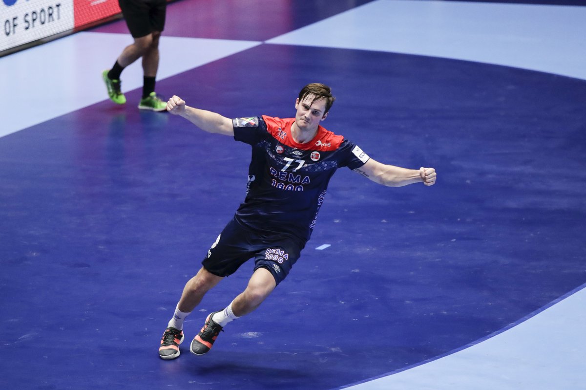 NORhandball's tweet photo. Norge er gruppevinnere etter nok en herlig aften i Trondheim Spektrum. 34-28 over Portugal og vi har full pott inn i hovedrunden!🤞🇳🇴
#ehfeuro2020 #dreamwinremember

Foto: Vidar Ruud/Scanpix NTB https://t.co/bgoeZoFnjC