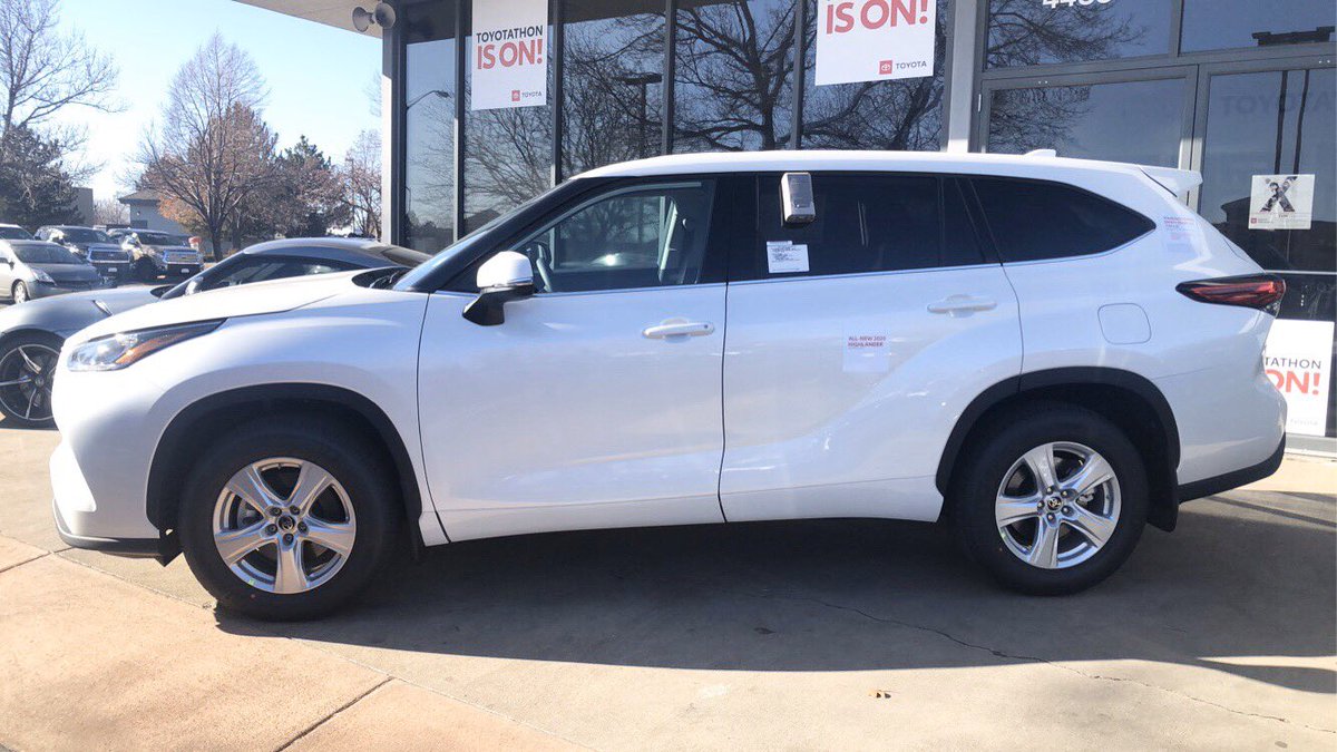 pedersentoyota's tweet photo. The all-new redesigned 2020 Toyota Highlander is here! Swing by today to check it out for yourself. 

#comecheckitout #toyotahighlander #highlander #2020 #2020highlander #toyota #newhighlander #pedersentoyota #toyotausa #fortcollins #loveland #windsor #foco #colorado #style https://t.co/QDX1u2fESZ