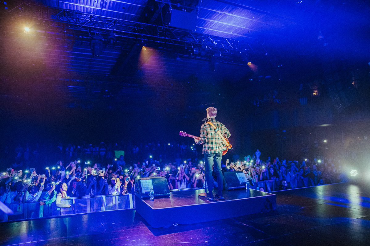 johnnyorlando's tweet photo. 🥰🥰🥰🥰🥰🥰🥰🥰 https://t.co/8qOLbiTE5I