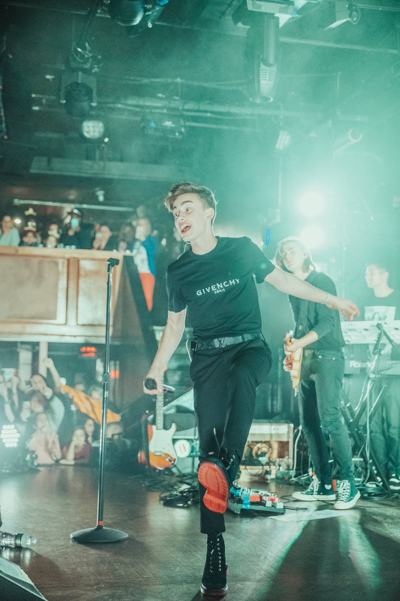 johnnyorlando's tweet photo. 🥰🥰🥰🥰🥰🥰🥰🥰 https://t.co/8qOLbiTE5I