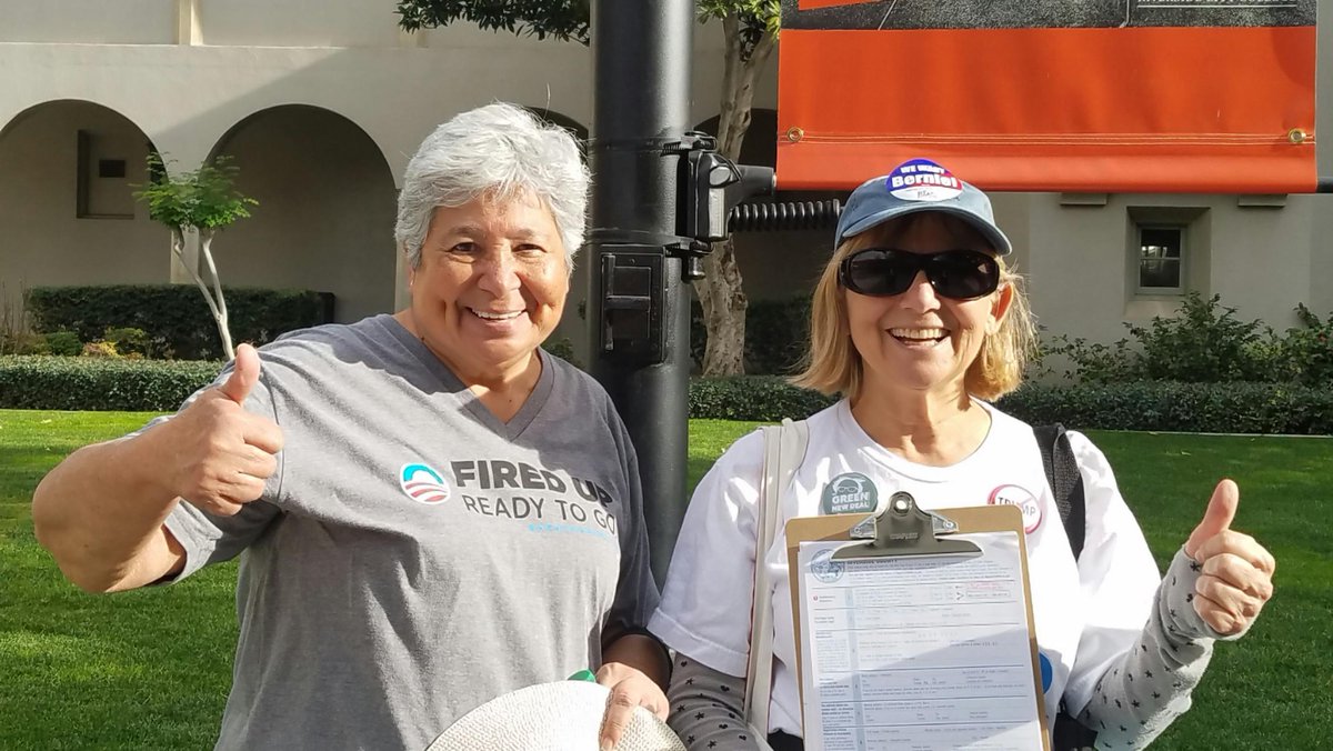 fieldteam_6's tweet photo. We're in Corona, CA every Tuesday morning registering new democrats to vote and trying to flip CA-42 blue. It's currently represented by a Trump ally. RSVP here: https://t.co/k6NszPeFFn @LiamOMaraIV @Marston4ca42 https://t.co/fEnBl9YBBy