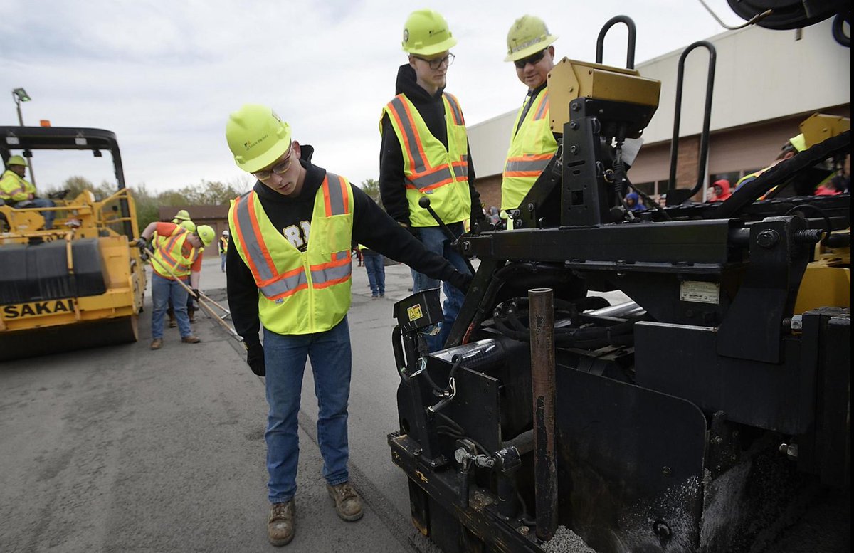 We face this every day. "Skilled trades still stigmatized among young adults" ow.ly/aiv930q9udK via <a href="/bctimes/">Timesonline.com</a>