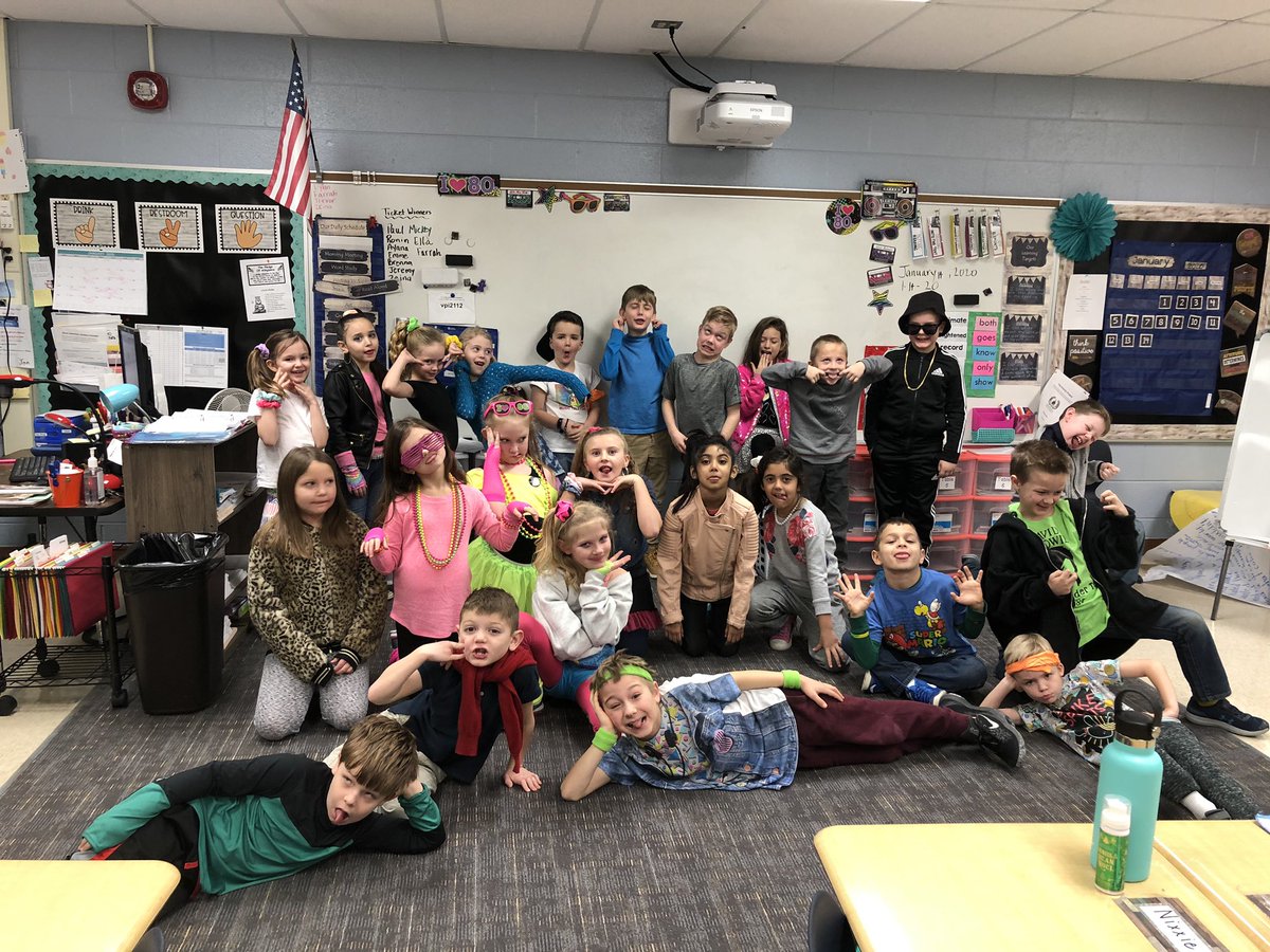 lstanner22's tweet photo. 2nd grade celebrated the 80th day of school today!  Loved all the ‘rockin outfits! https://t.co/qd04f1I7ph