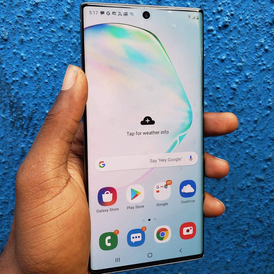 Cruxconnect1's tweet photo. UK used Samsung galaxy note 10plus(single sim)...PRICE:250,000..#samsung #sharpasnew #noscamzone #bestdeals #gadgetshop https://t.co/H6HOGBwjq8