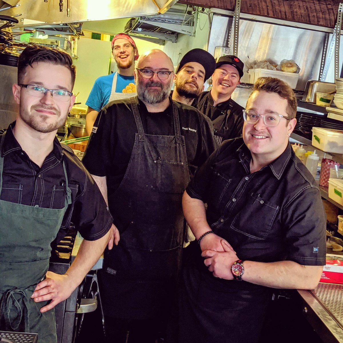 StudioEastHFX's tweet photo. #HappyTuesday from our #Kitchen Team! 💯
Andre, Guy, Fred, Sean, Scott & Jacques are ready for a great week!⠀
We've got some #new items on the #menu: Crispy #Calimari & Baby Shrimp, #MalayPork Tenderloin & Miso #TunaSteak.⠀
Come check it out!
#studioeasthfx #halifaxlocal https://t.co/e6xj2KrjUN