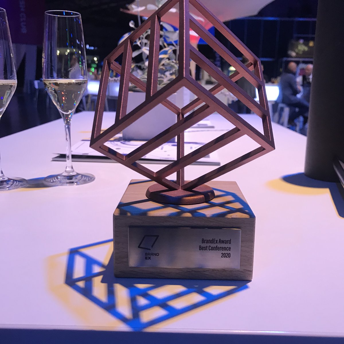 KFPfivestar's tweet photo. Wir haben für @Porsche das Unmögliche möglich gemacht und dafür Bronze auf dem @BrandexFestival Award gewonnen! Mit unserer Inszenierung des ID. Buzz konnten wir die Jury in der Kategorie Best Conference überzeugen.
Alle Infos: https://t.co/3rWGFt91J9 #YouImagineWeRealize https://t.co/0lT28Kt5c4