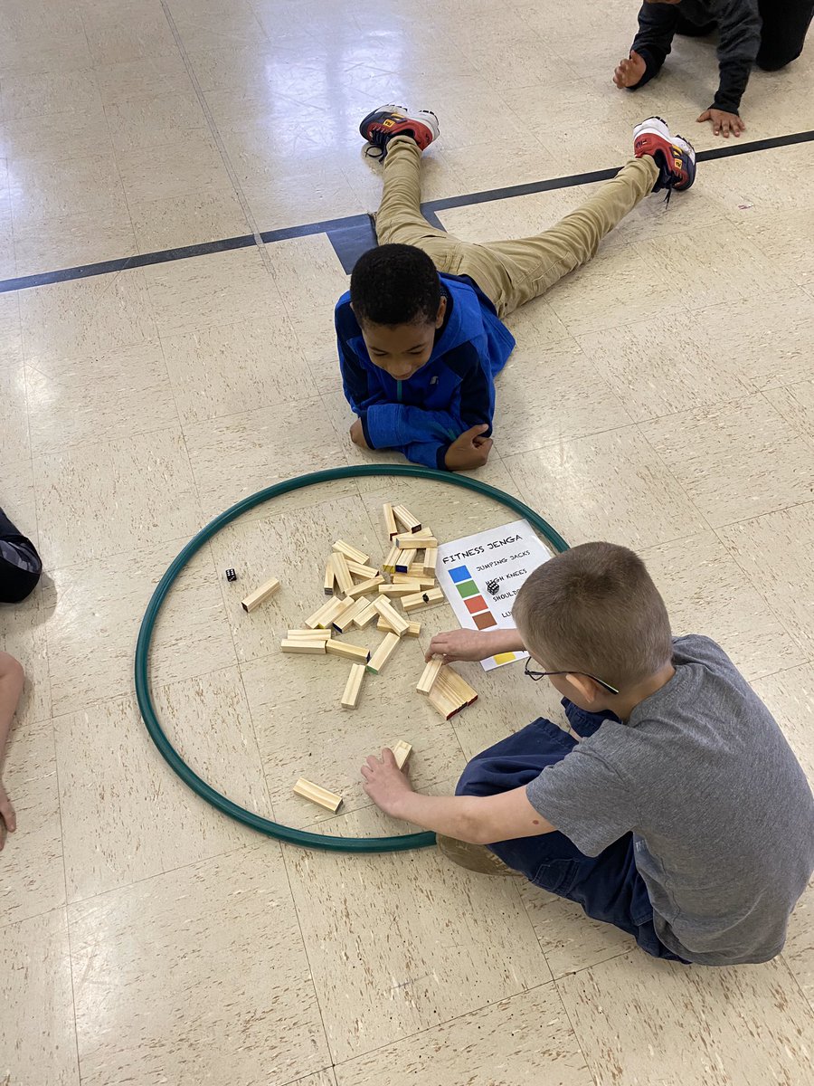 SPS186PE's tweet photo. Fitness Jenga at Hazel Dell! A lot of great things happening with 186 PE! #GreatDayToBeAKid #186PE @schooldist186 https://t.co/TJKuX8rDAf