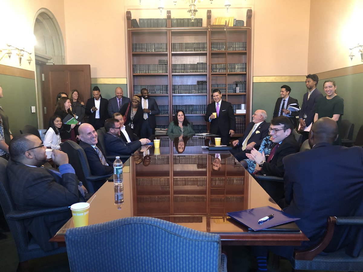 DOEChancellor's tweet photo. Glad to meet with elected officials today in Albany to exchange ideas and share @NYCschools vision and priorities for this school year. Always a pleasure to work side by side with you! Thank you for what you do on behalf of our 1.1 million public school students. https://t.co/LaavKL9GAo