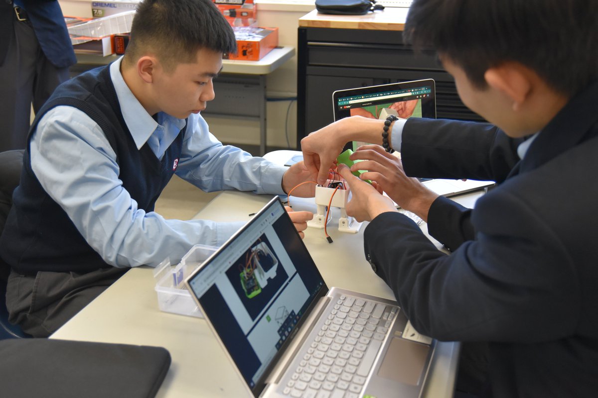 cic_totalcare's tweet image. Hey @OttoDIY check out our students learning Arduino code! #technologydesignclass #arduinocode #ottodiy #ottodiykit