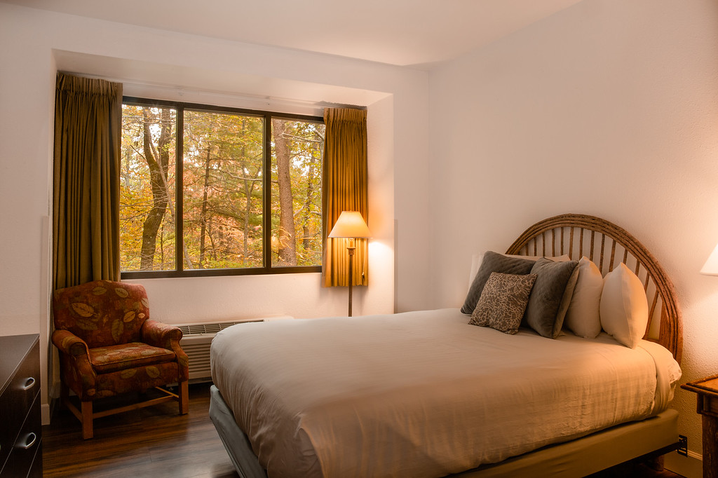 UnicoiStatePark's tweet photo. If your 2020 resolutions involve spending more time with your significant other, start the year off right by booking your cozy getaway to the Blue Ridge Mountains. Learn more in our blog: https://t.co/oR5pPf69m5 #2020resolutions #exploregeorgia  #alpinehelen #blueridgemountains https://t.co/B4BFZGeUNl
