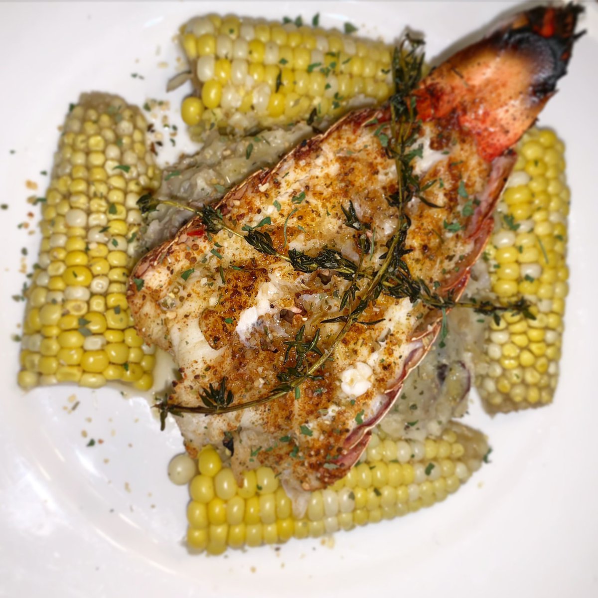 NieBeats's tweet photo. Hey 👋🏽 twitter family , I’m Nie the creator behind these dishes a RT can help me find my next client and prevent me from cooking crack 🙃 https://t.co/m09JE8oexD