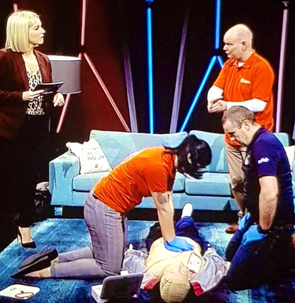 I probably wouldn't believe it if I hadn't heard it myself!

Today while attending a cardiac arrest, I heard the man who began immediate CPR when he found the patient on the ground say "I saw what to do last night on the <a href="/ClaireByrneLive/">Claire Byrne Live</a> Show"

@NasDirector <a href="/RQuinlan999/">Richard Quinlan</a>