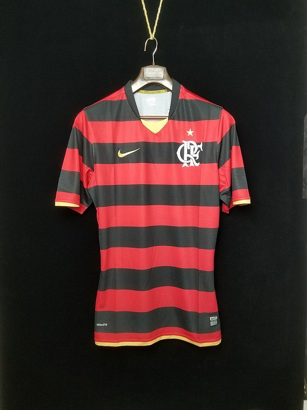 reactfla_'s tweet photo. ⚽ SORTEIO - MANTO DO FLAMENGO. 🔴⚫️🔥

O vencedor poderá escolher qualquer manto do Flamengo

Regras:

- Dar RT e like nesse tweet ✅
- Seguir os Perfis:
• @fladeboche
��� @SharkOutlet 

O resultado sairá 31/01

BOA SORTE A TODOS!! 🔥 https://t.co/HsIjkrSCoN