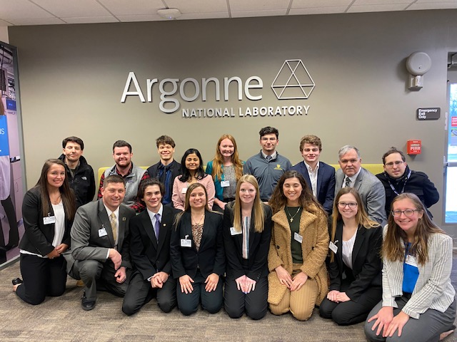 The Roy and Marcia Armes Eng. Leadership Inst spent last weekend in Chicago touring the Argonne Nat'l Lab, (US Dept of Energy). They met with engineers conducting research in the auto, water, systems &amp; controls and material science industries. #Rocketengineers #fuelingtomorrows